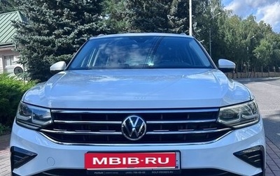 Volkswagen Tiguan II, 2021 год, 3 500 000 рублей, 1 фотография