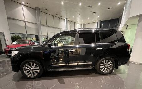Toyota Land Cruiser 200, 2017 год, 5 992 000 рублей, 11 фотография