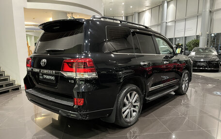 Toyota Land Cruiser 200, 2017 год, 5 992 000 рублей, 8 фотография