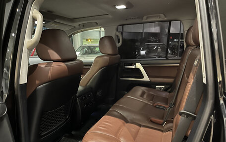 Toyota Land Cruiser 200, 2017 год, 5 992 000 рублей, 15 фотография