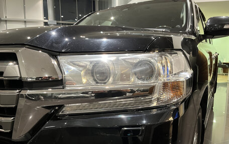 Toyota Land Cruiser 200, 2017 год, 5 992 000 рублей, 20 фотография