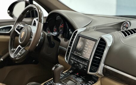 Porsche Cayenne III, 2015 год, 3 047 000 рублей, 16 фотография