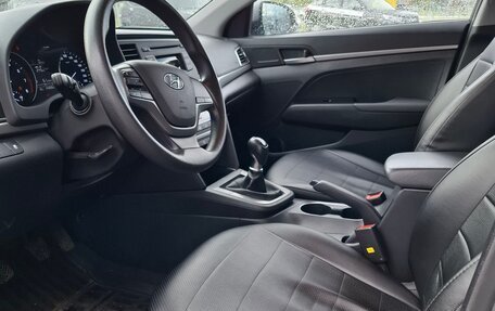 Hyundai Elantra VI рестайлинг, 2016 год, 1 169 000 рублей, 7 фотография