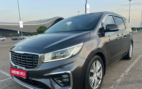 KIA Carnival III, 2019 год, 2 950 000 рублей, 1 фотография