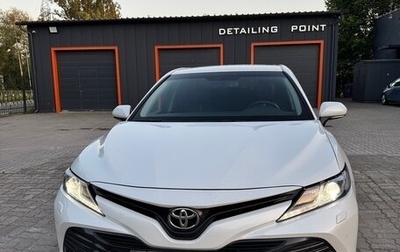 Toyota Camry, 2020 год, 2 350 000 рублей, 1 фотография