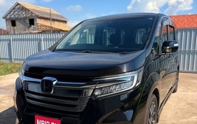 Honda Stepwgn IV, 2017 год, 1 850 000 рублей, 1 фотография