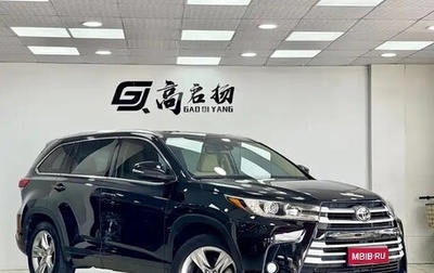 Toyota Highlander, 2022 год, 3 800 000 рублей, 1 фотография