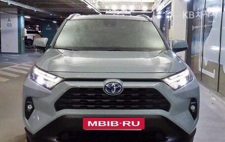 Toyota RAV4, 2022 год, 2 670 000 рублей, 2 фотография