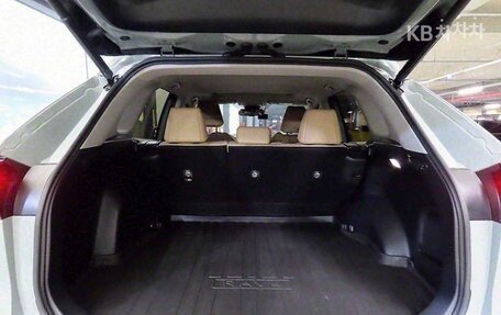 Toyota RAV4, 2022 год, 2 670 000 рублей, 9 фотография