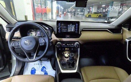 Toyota RAV4, 2022 год, 2 670 000 рублей, 16 фотография