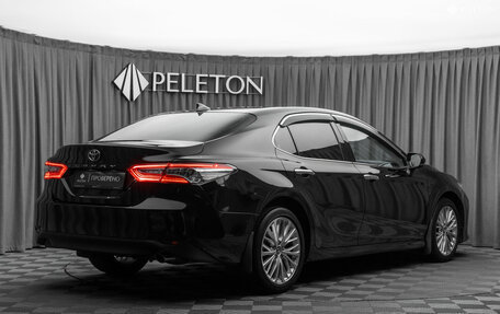 Toyota Camry, 2018 год, 3 090 000 рублей, 5 фотография