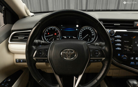 Toyota Camry, 2018 год, 3 090 000 рублей, 12 фотография