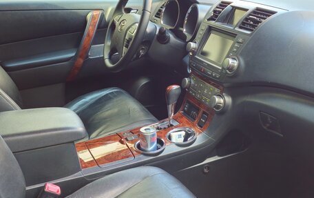 Toyota Highlander III, 2011 год, 2 150 000 рублей, 8 фотография