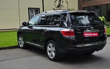 Toyota Highlander III, 2011 год, 2 150 000 рублей, 5 фотография