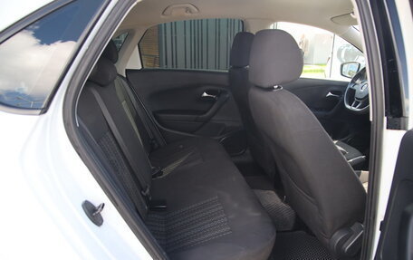Volkswagen Polo VI (EU Market), 2015 год, 808 470 рублей, 11 фотография