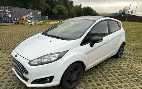 Ford Fiesta, 2017 год, 940 000 рублей, 2 фотография