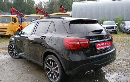 Mercedes-Benz GLA, 2019 год, 2 441 000 рублей, 4 фотография