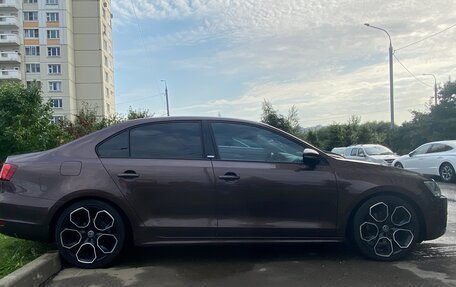 Volkswagen Jetta VI, 2014 год, 1 000 000 рублей, 3 фотография