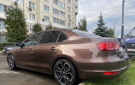 Volkswagen Jetta VI, 2014 год, 1 000 000 рублей, 5 фотография