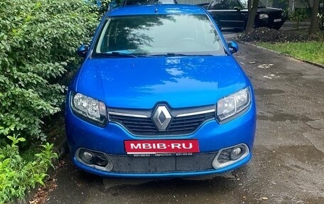 Renault Sandero II рестайлинг, 2016 год, 750 000 рублей, 1 фотография