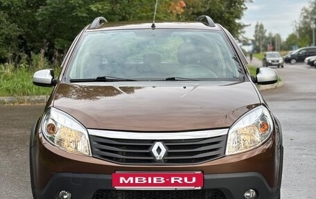 Renault Sandero I, 2014 год, 739 000 рублей, 2 фотография