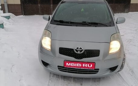 Toyota Yaris III рестайлинг, 2007 год, 520 000 рублей, 1 фотография