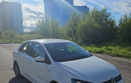 Volkswagen Polo VI (EU Market), 2012 год, 800 000 рублей, 3 фотография