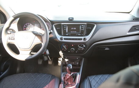 Hyundai Solaris II рестайлинг, 2017 год, 1 175 200 рублей, 13 фотография