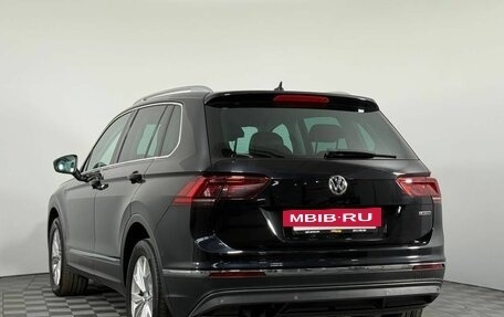 Volkswagen Tiguan II, 2017 год, 2 210 000 рублей, 7 фотография