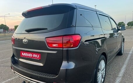 KIA Carnival III, 2019 год, 2 950 000 рублей, 16 фотография