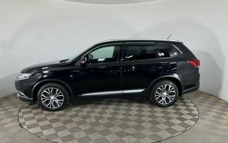 Mitsubishi Outlander III рестайлинг 3, 2016 год, 1 750 000 рублей, 5 фотография