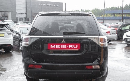 Mitsubishi Outlander III рестайлинг 3, 2013 год, 1 359 000 рублей, 9 фотография