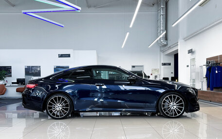Mercedes-Benz E-Класс, 2019 год, 5 500 000 рублей, 10 фотография