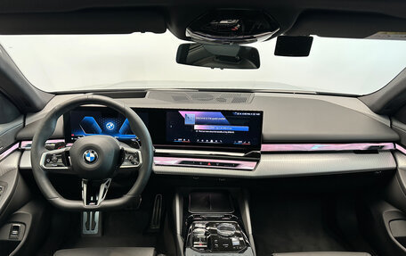 BMW 5 серия, 2024 год, 9 070 000 рублей, 10 фотография