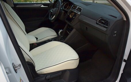 Volkswagen Tiguan II, 2021 год, 3 016 000 рублей, 10 фотография