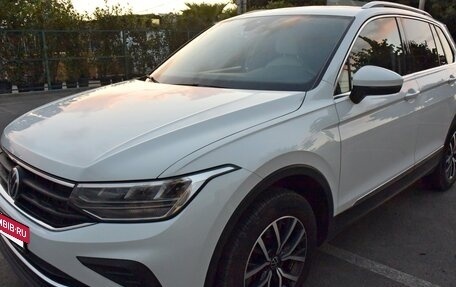 Volkswagen Tiguan II, 2021 год, 3 016 000 рублей, 3 фотография