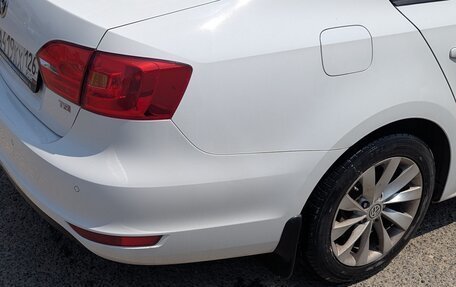 Volkswagen Jetta VI, 2013 год, 950 000 рублей, 5 фотография