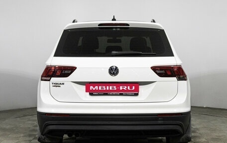 Volkswagen Tiguan II, 2018 год, 1 649 700 рублей, 6 фотография