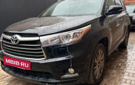 Toyota Highlander III, 2014 год, 2 580 000 рублей, 2 фотография