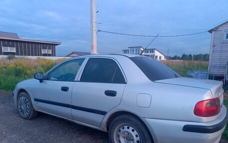 Mitsubishi Carisma I, 2003 год, 200 000 рублей, 3 фотография