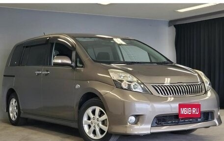 Toyota ISis I, 2011 год, 1 043 000 рублей, 1 фотография