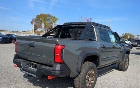 Toyota Tacoma, 2025 год, 7 000 000 рублей, 3 фотография