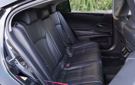 Lexus ES VII, 2019 год, 3 500 000 рублей, 7 фотография
