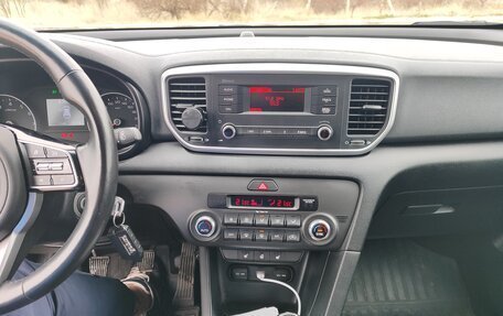 KIA Sportage IV рестайлинг, 2019 год, 1 800 000 рублей, 3 фотография
