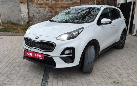 KIA Sportage IV рестайлинг, 2019 год, 1 800 000 рублей, 4 фотография