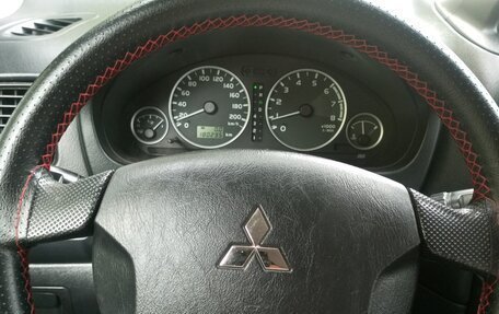 Mitsubishi Space Star I рестайлинг, 2004 год, 300 000 рублей, 5 фотография