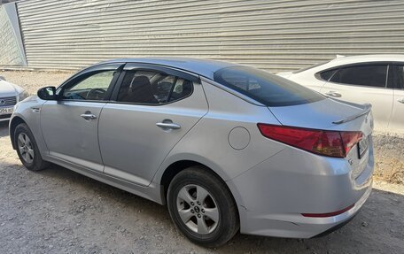 KIA K5 I рестайлинг, 2010 год, 1 100 000 рублей, 2 фотография