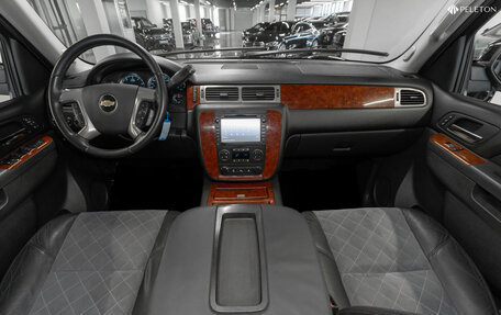 Chevrolet Tahoe III, 2011 год, 1 640 000 рублей, 8 фотография