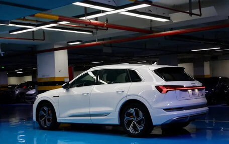 Audi e-tron I, 2022 год, 4 530 001 рублей, 3 фотография