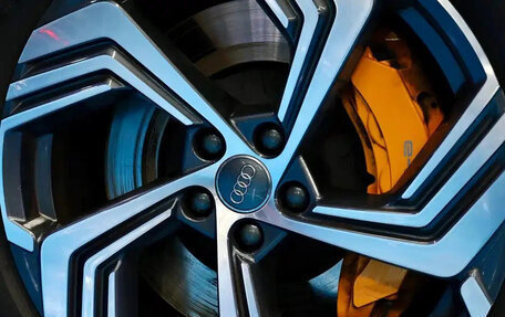 Audi e-tron I, 2022 год, 4 530 001 рублей, 6 фотография